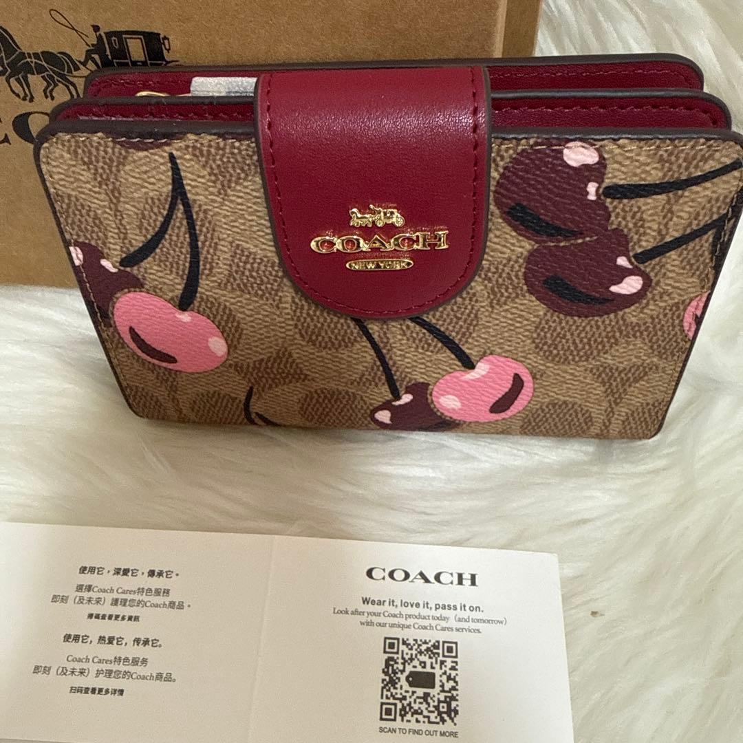 COACH チェリー柄 二つ折り財布