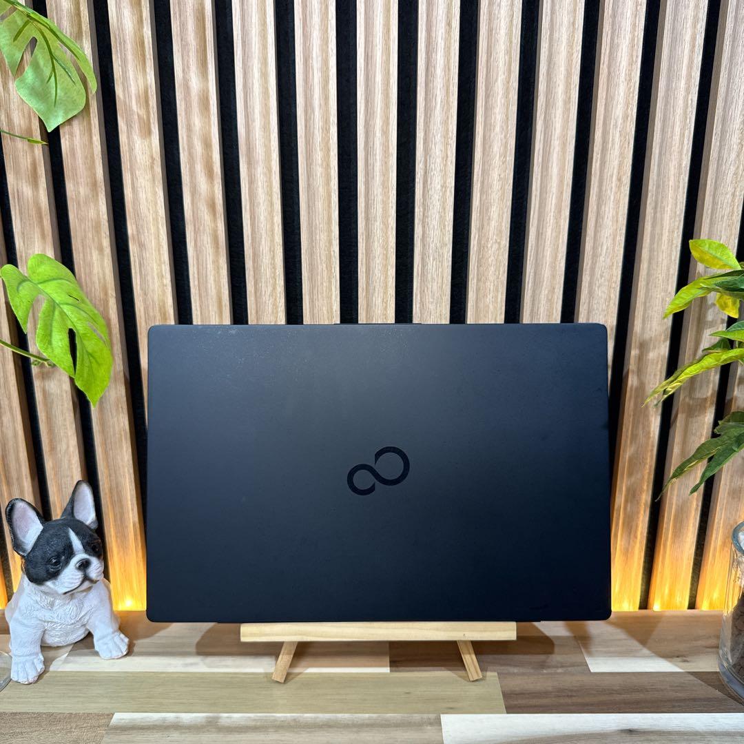 超軽量‼️LIFEBOOK☘️最高峰i7☘第11世代☘️フルHD☘最新ノートパソコン