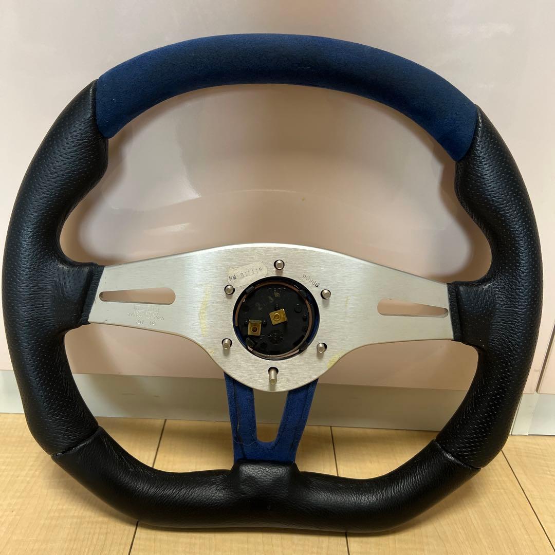 モモステアリング　TYP R35-KBA 70259 momo 35cm