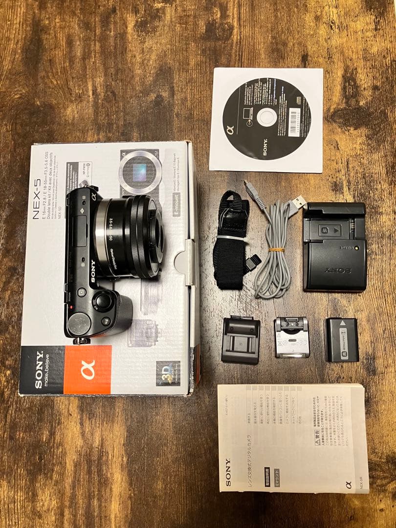 SONY NEX-5 E 18-55mm レンズ付き