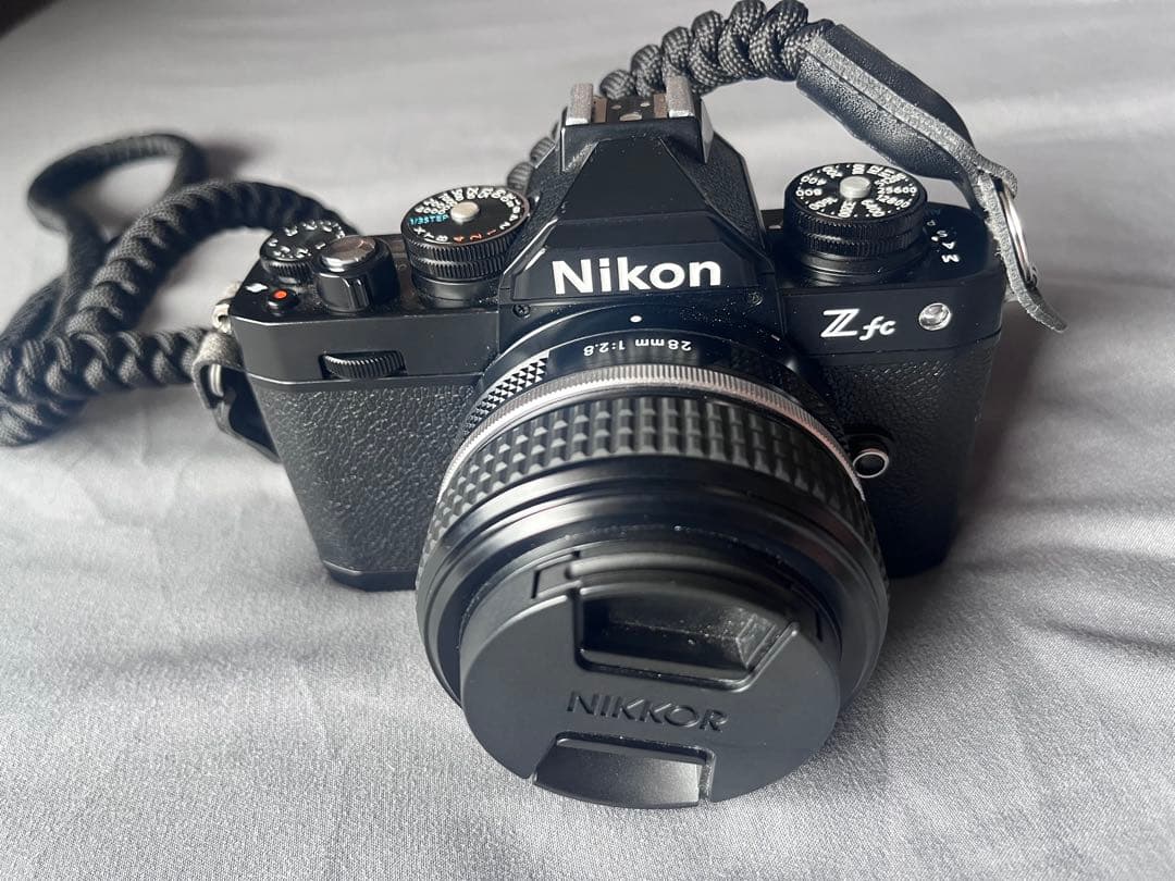 Nikon Z fc 28mm f/2.8 ［レンズ・ストラップ・充電器付き］