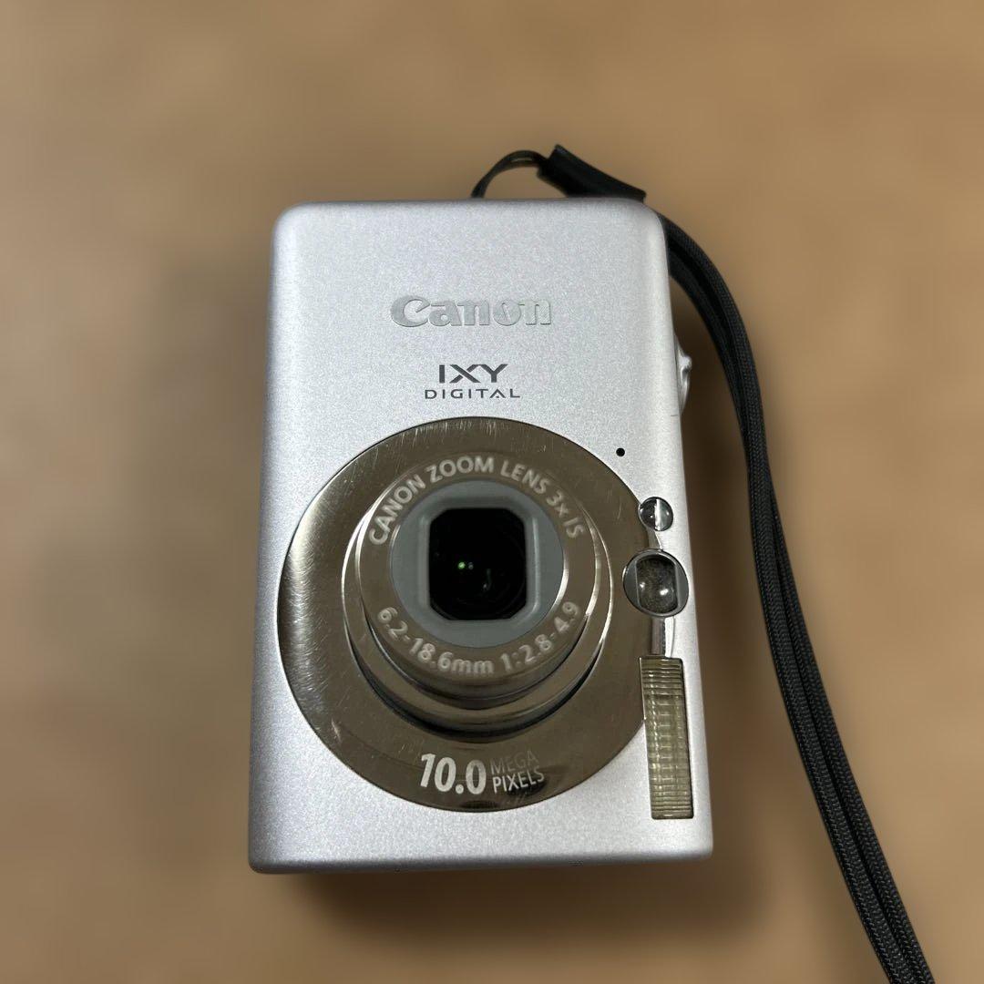 Canon IXY Digital 10.0メガピクセル 本体と充電器付き