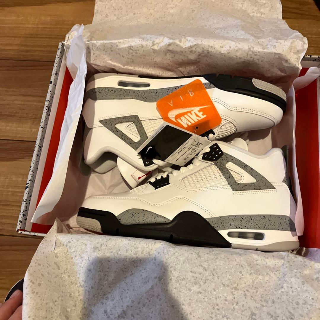 NIKE Air Jordan 4 ホワイトセメント2025 27.5