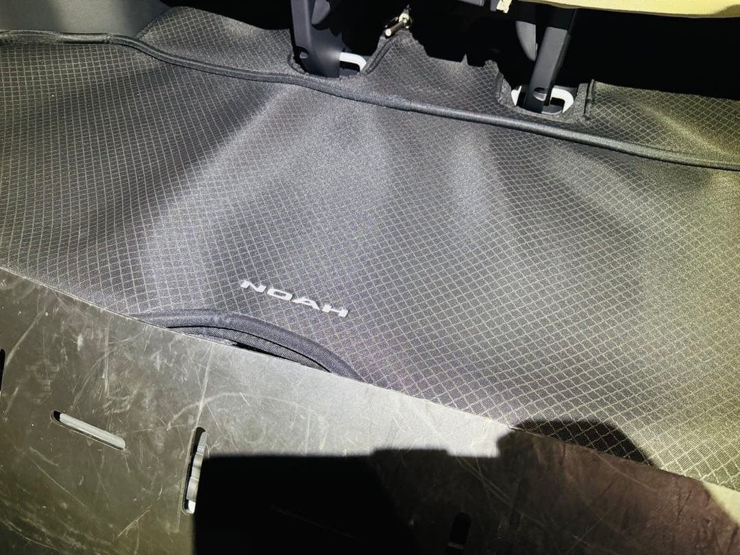 値下げ！トヨタ純正ノア現行ラゲージセットA