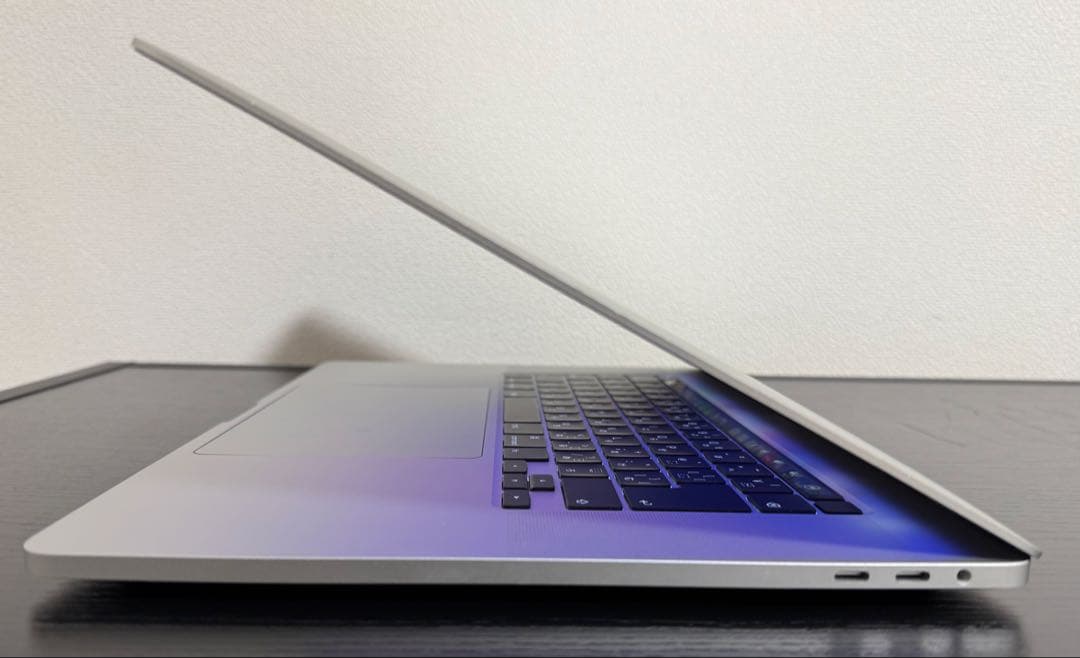 MacBook Pro16 i9 512GB 充放電58 バッテリー92%