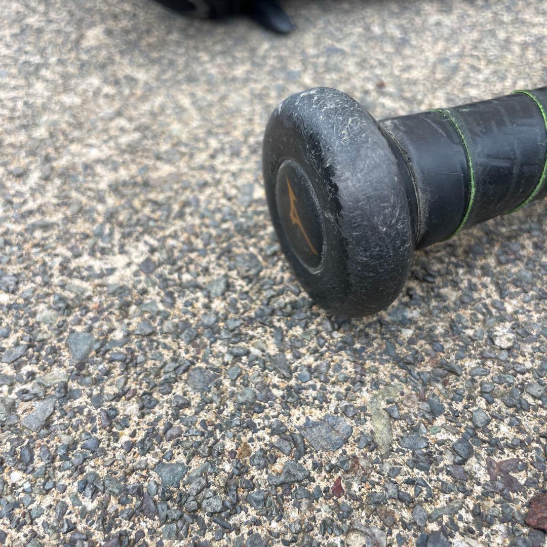 BEYOND MAX LEGACY 83cm ミドルバランス　バット ケース付き