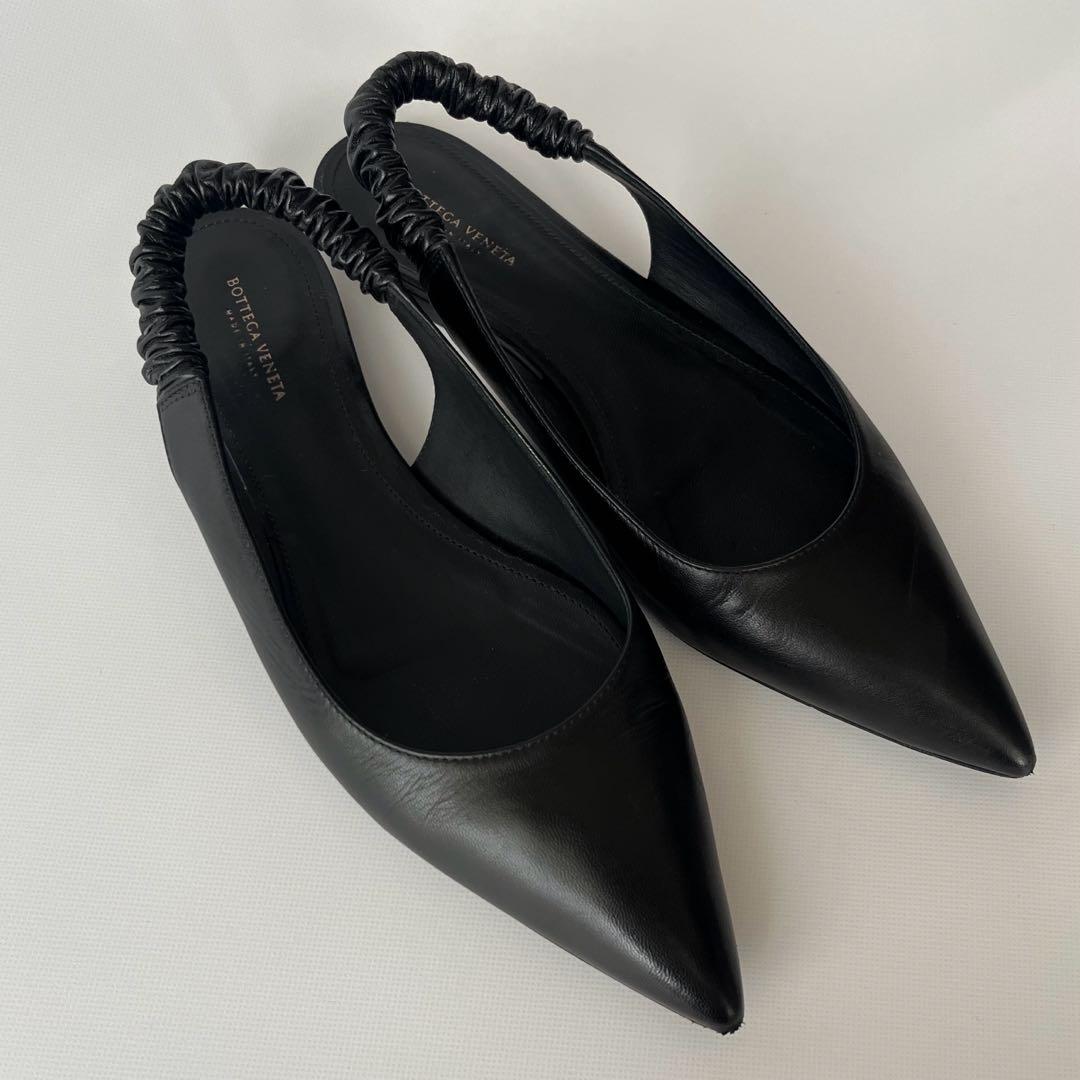 BOTTEGA VENETA ボッテガべネタ ポインテッドトゥ フラットサンダル