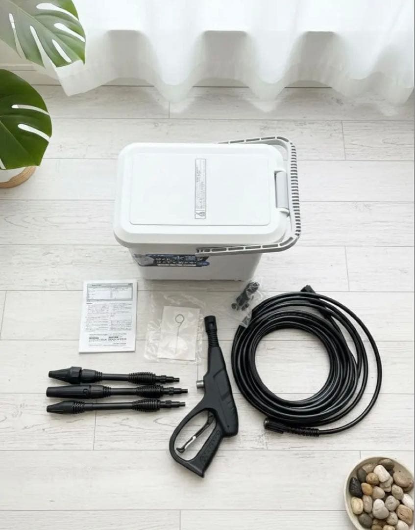 【美品】アイリスオーヤマ タンク式高圧洗浄機 SBT-512N