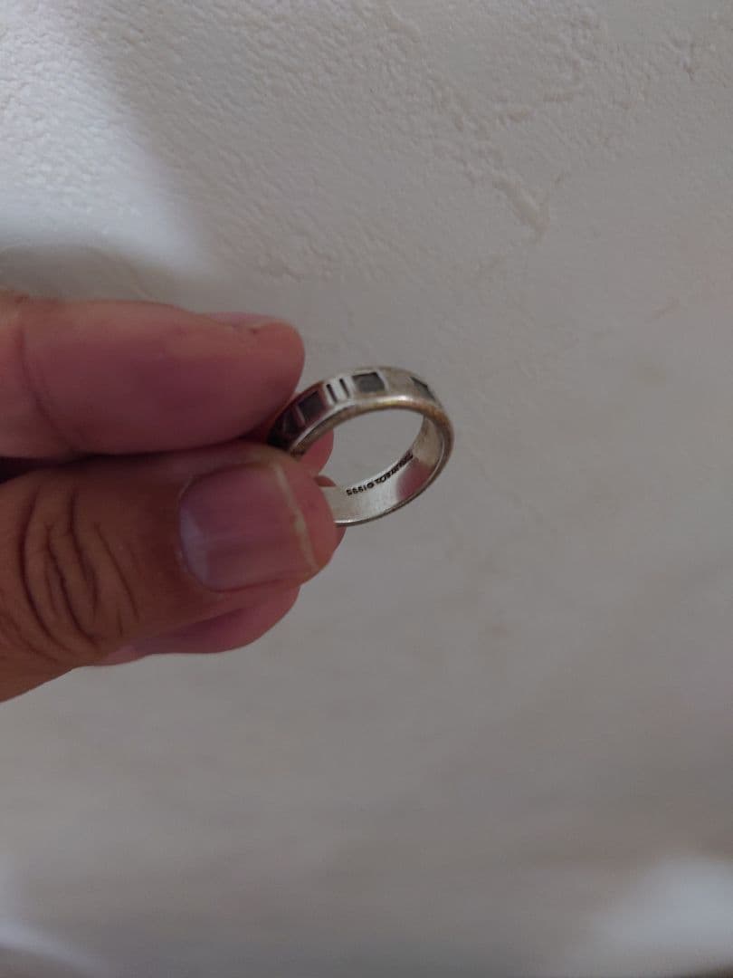 ティファニー ナロー アトラス リング 号数不明