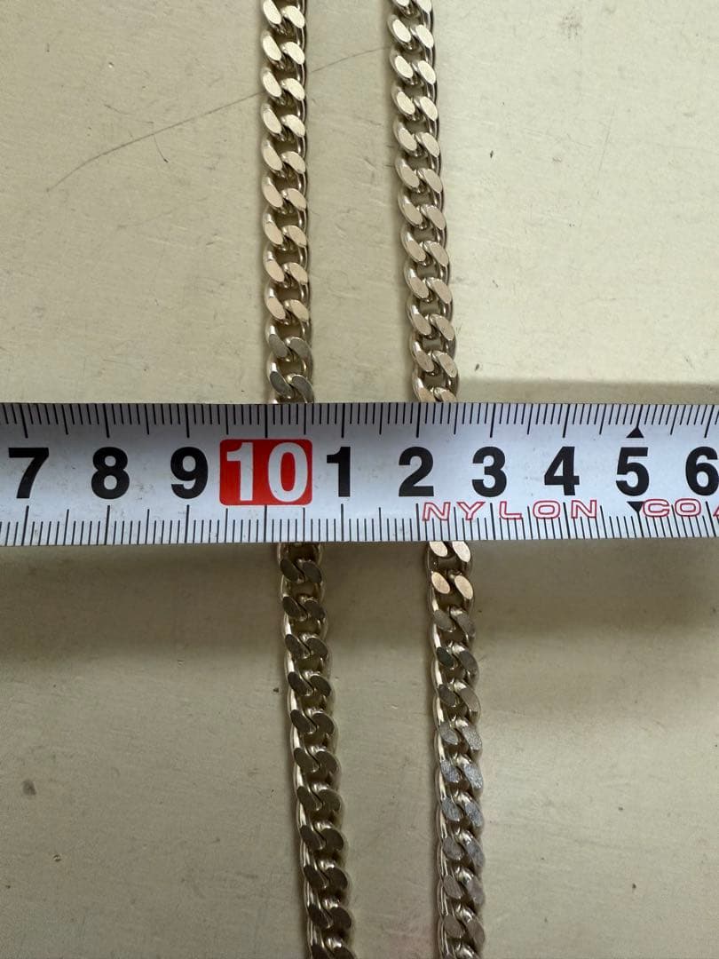 アリストトリスト トラぺゾイド ペンダント ネックレス