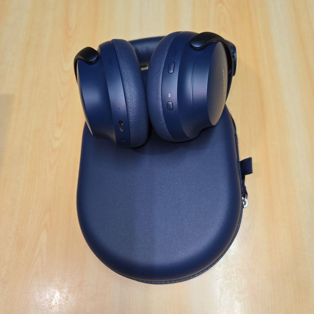 BOSE QuietComfort Ultra ワイヤレスヘッドホン　ルナブルー