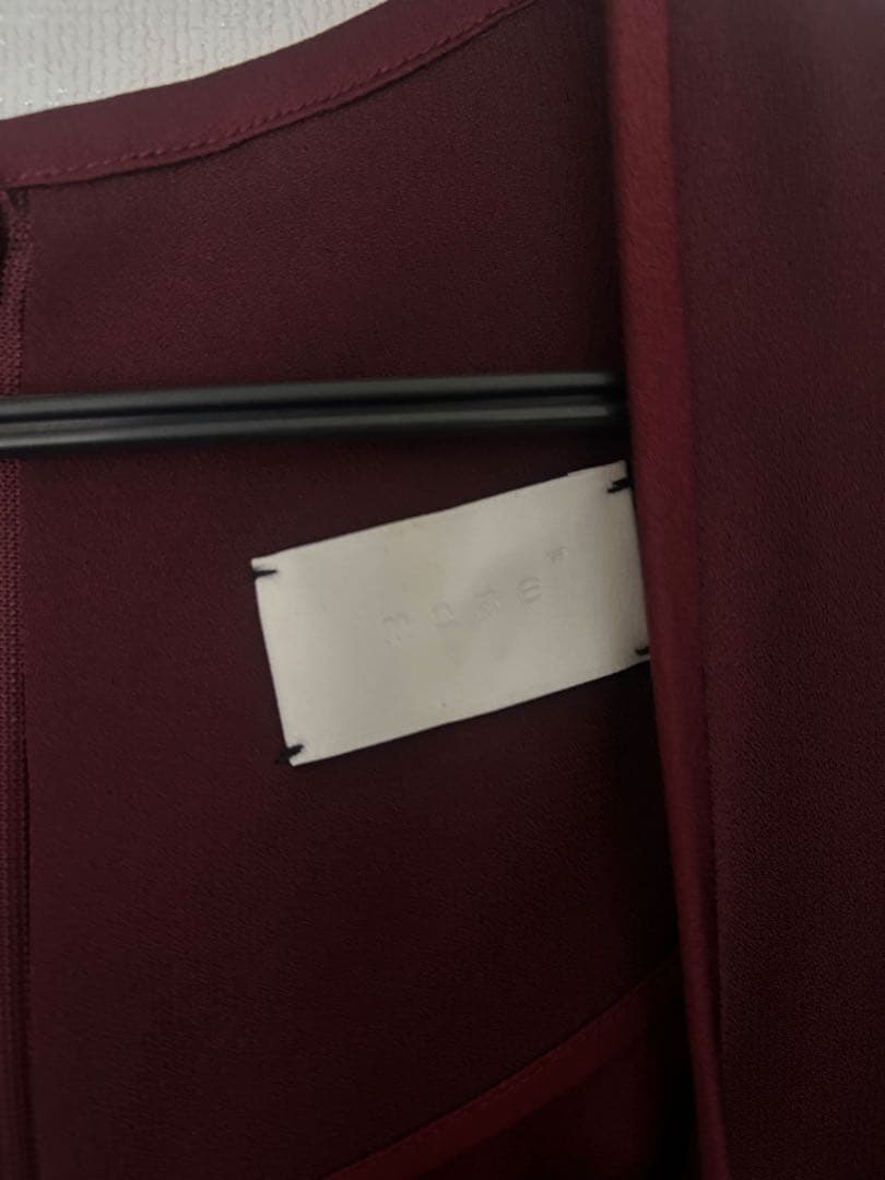 mame バーガンディ レース袖 ひざ丈ワンピース