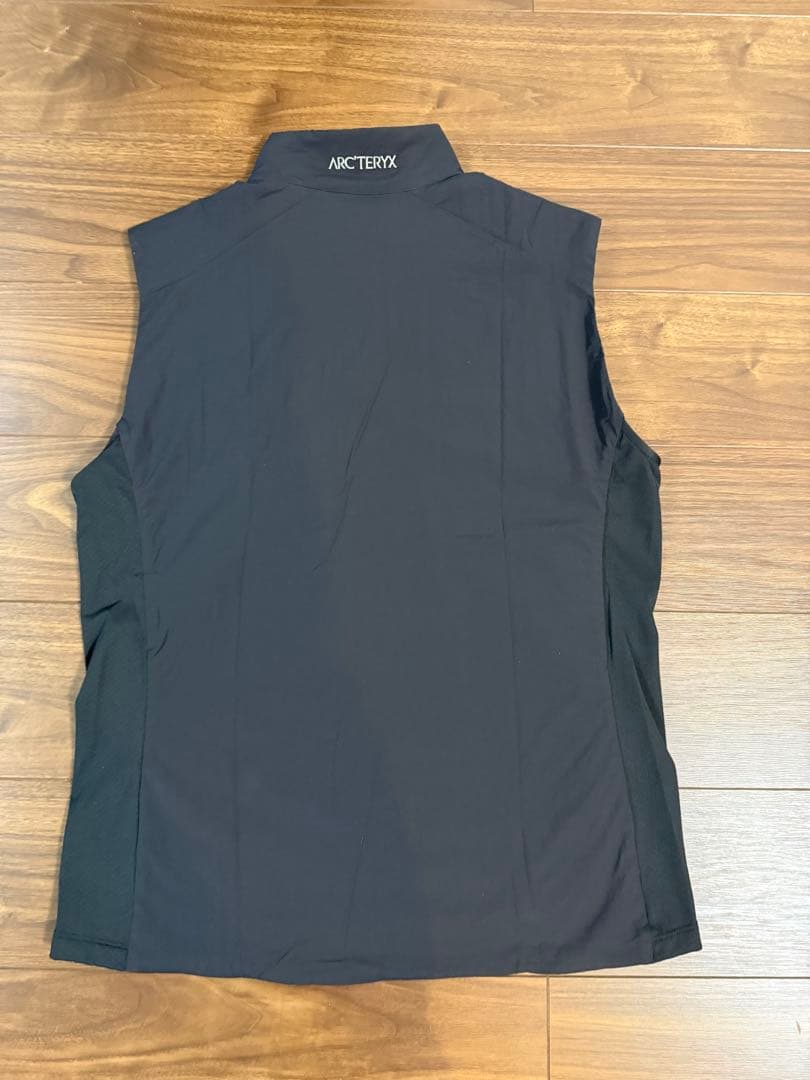 ARC'TERYX Atom Vest M ブラック