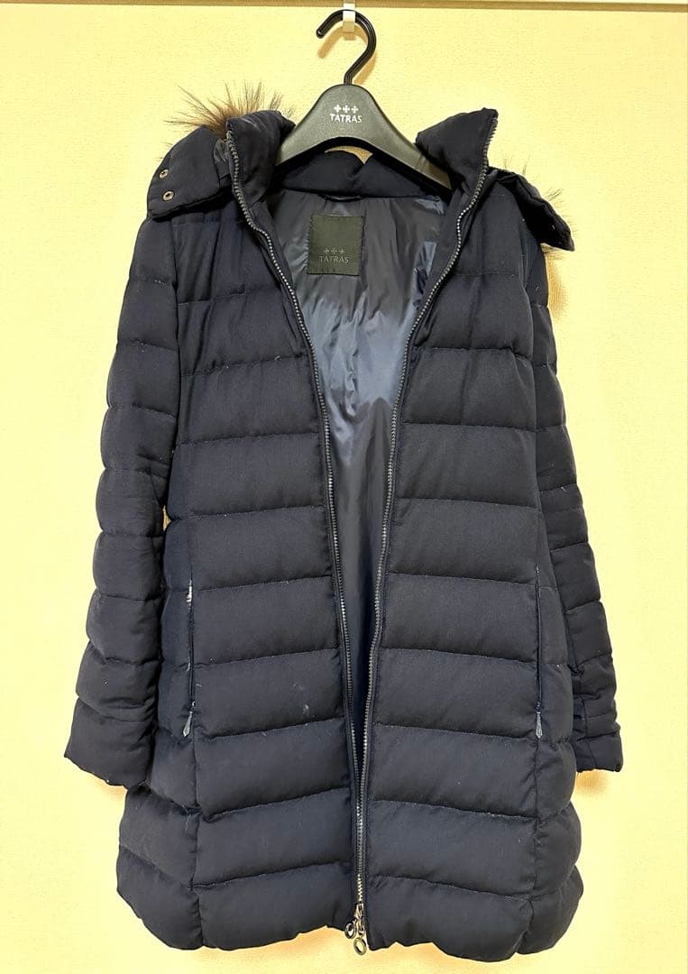 【訳あり】TATRAS ネイビー★ファーダウンコート　（サイズ2）ハンガー付き！