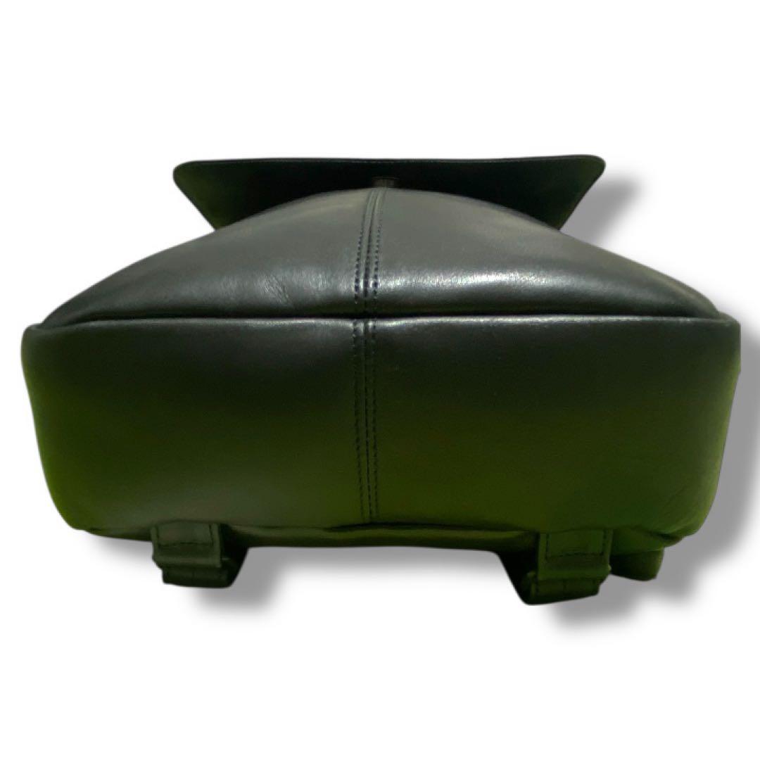 im product イッセイミヤケ　リュック　レザー　ブラック　黒　小型