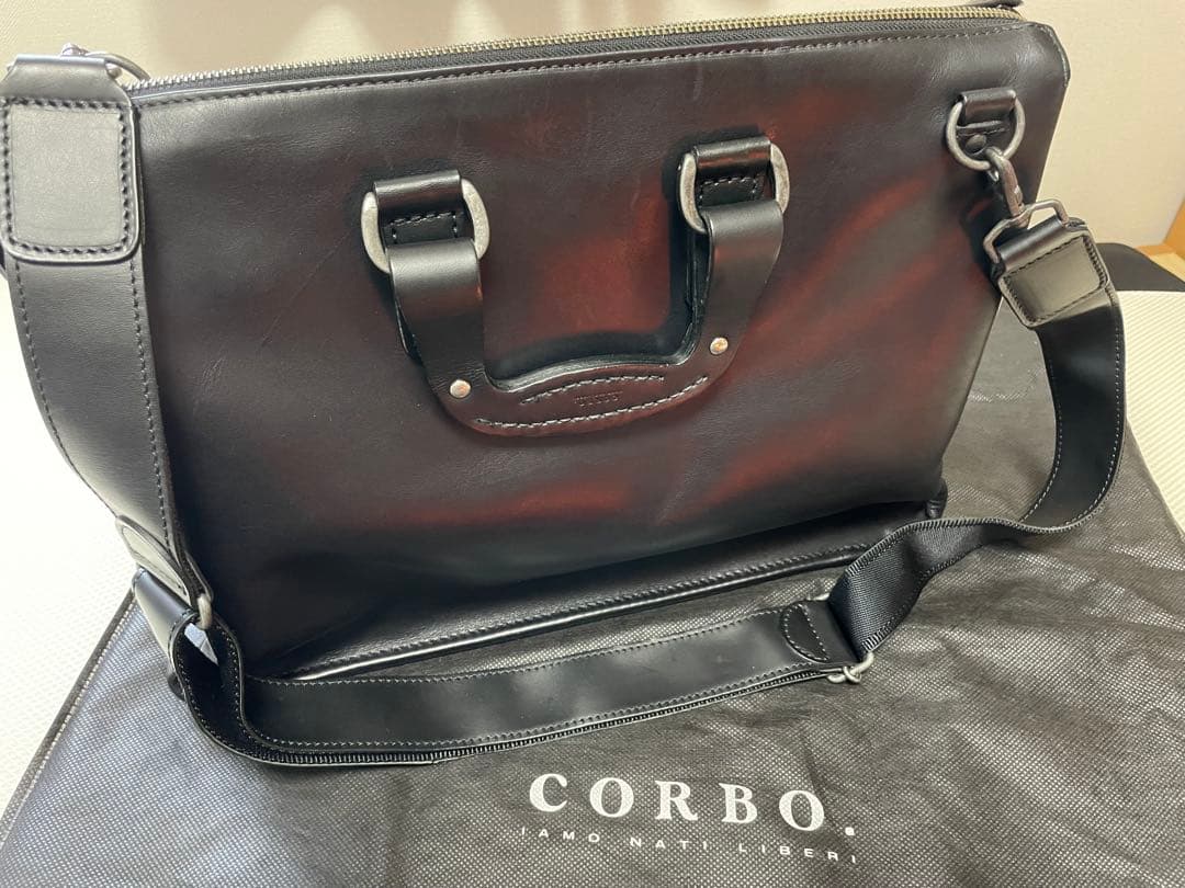 corbo コルボ　レザーバッグ　美品