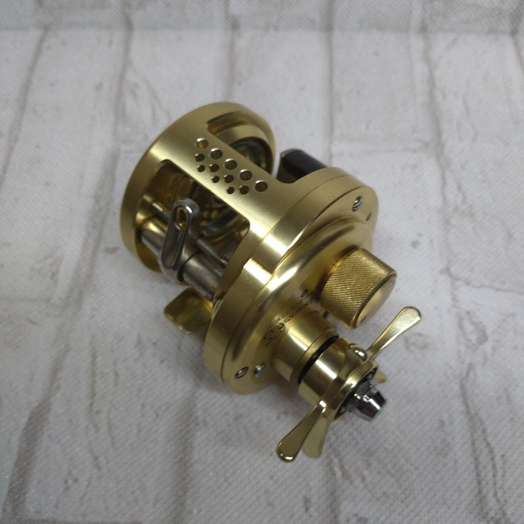 シマノ　カルカッタコンクエスト201 00カルカッタコンクエスト　ジャンク