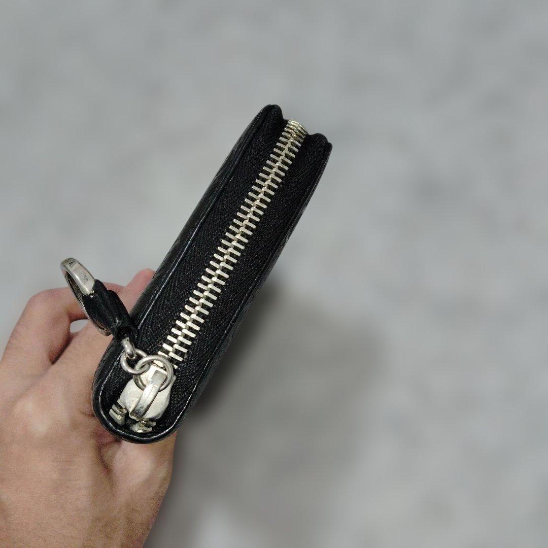 グッチ　ブラックレザー長財布 エンボスロゴ