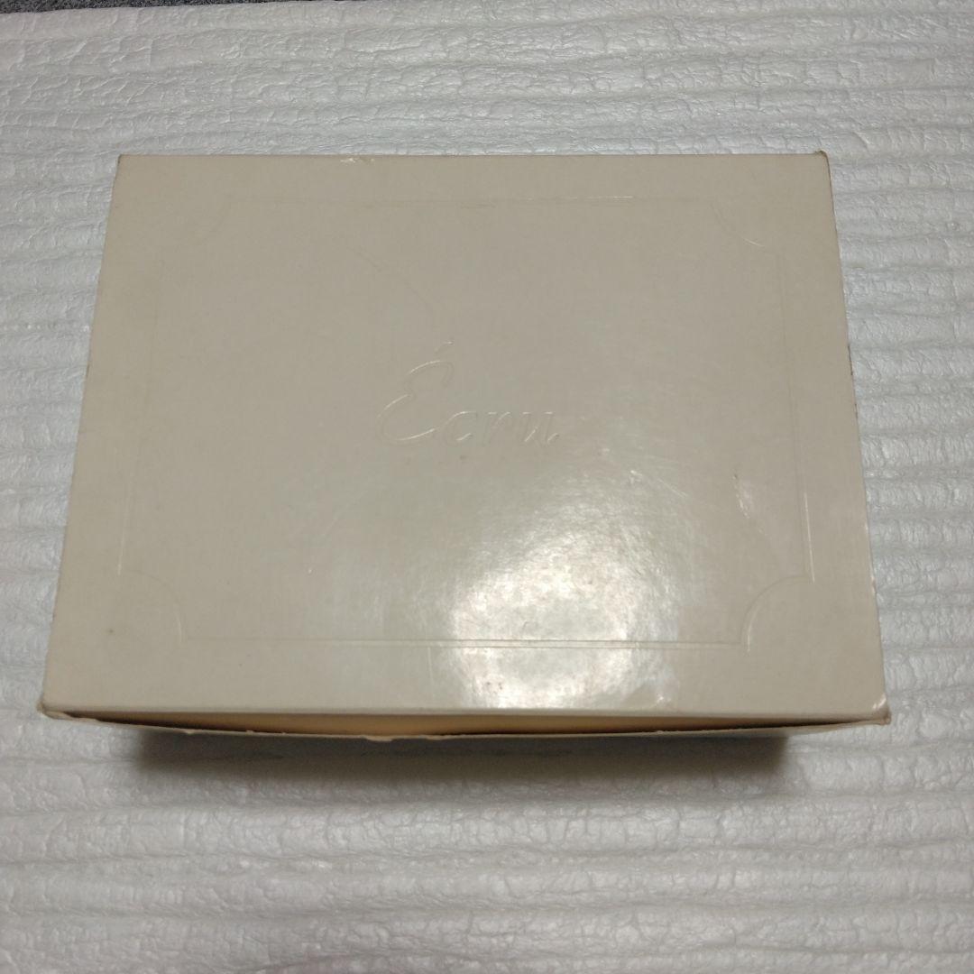 ★世界限定発売品★　オリンパス　フィルムカメラ　Ecru エクリュ