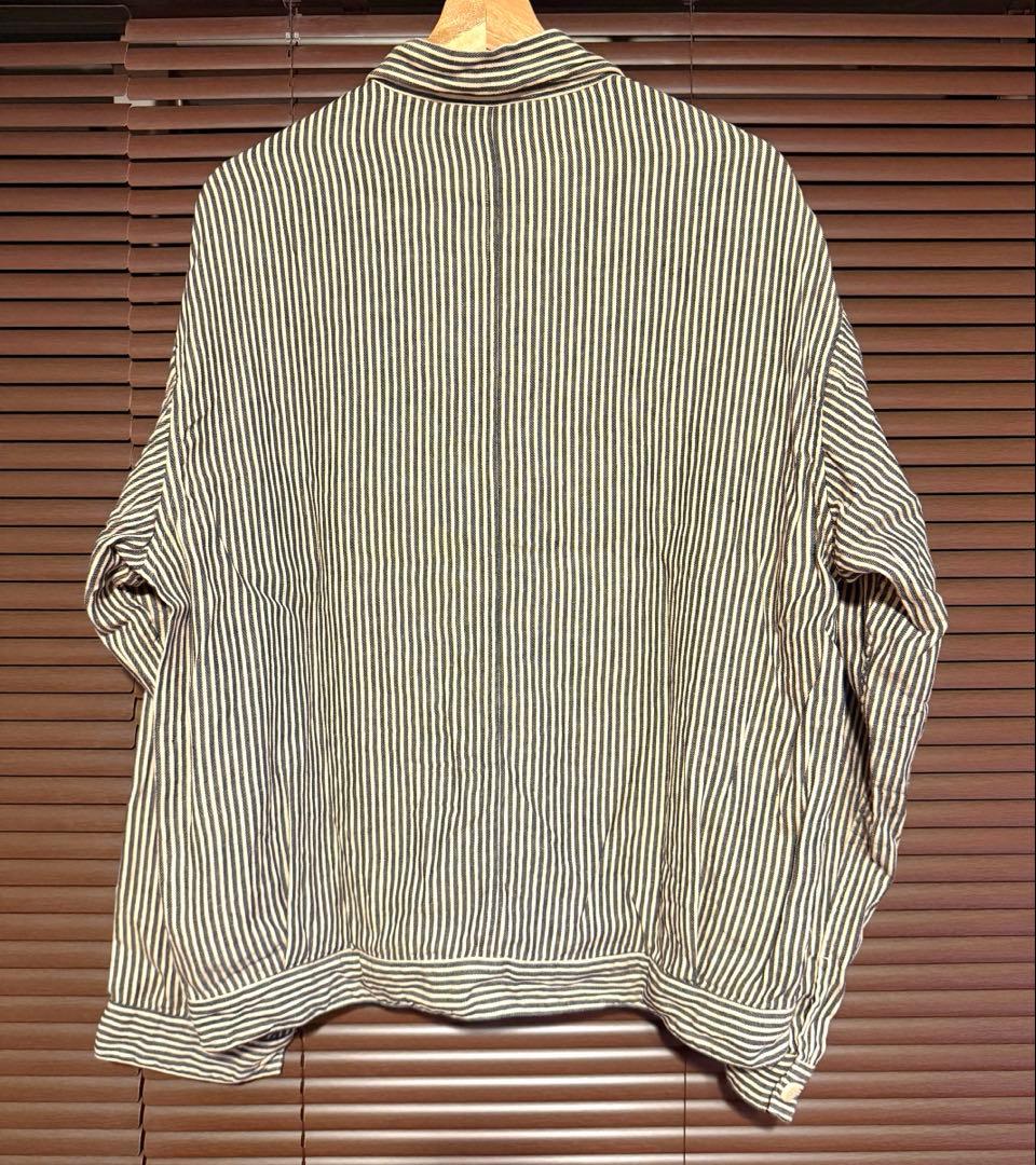 comoli ストライプブルゾン