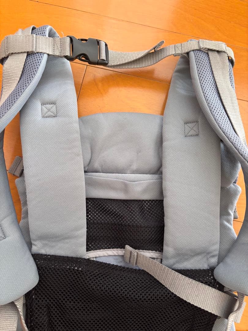 puk　Aprica Lacris抱っこ紐 グレー