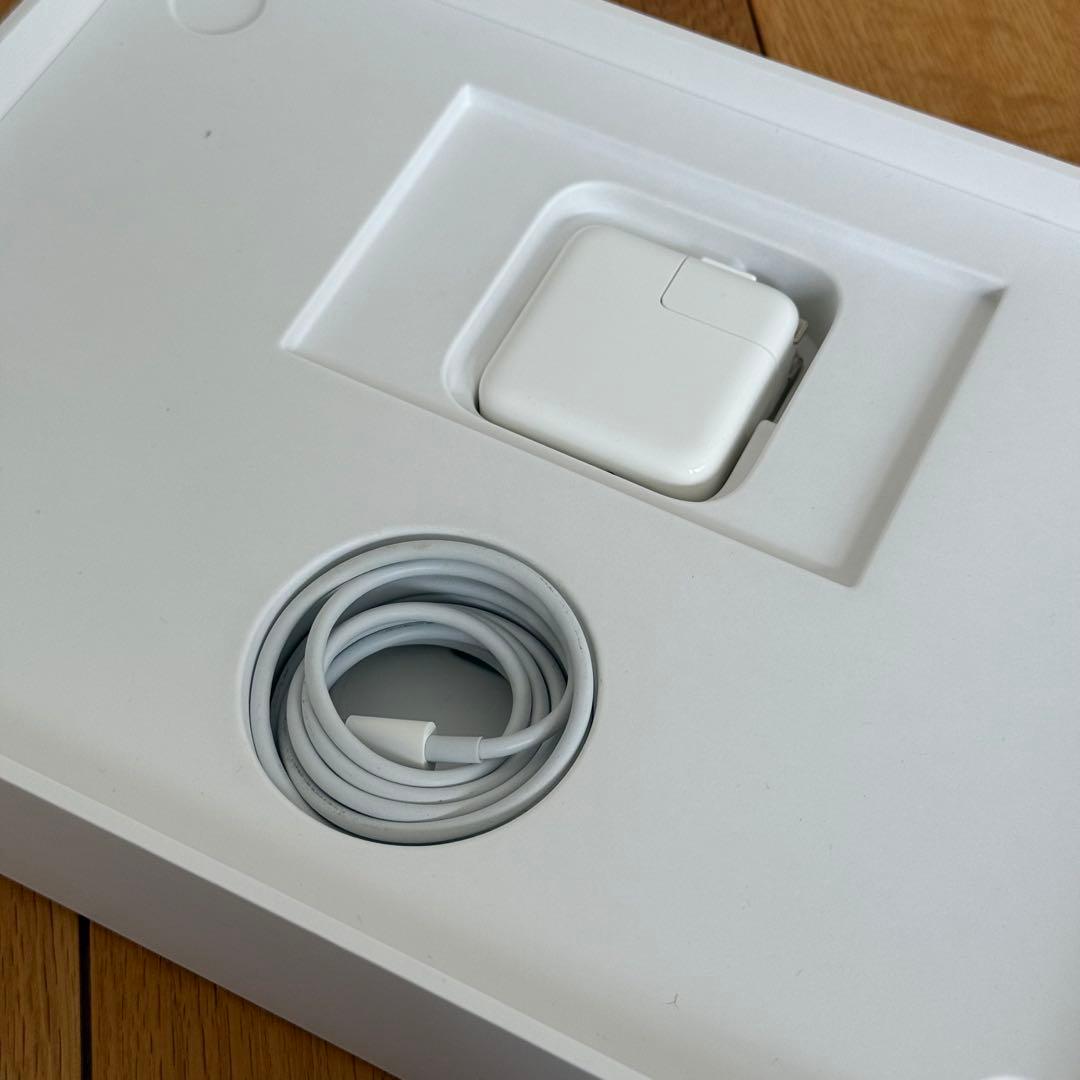 美品MacBook Air 13インチ 8GB 256GB