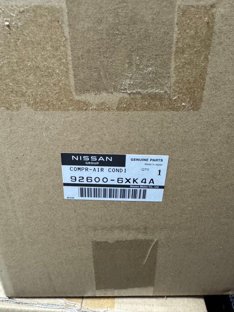 エアコンコンプレッサー　　926006xk4a