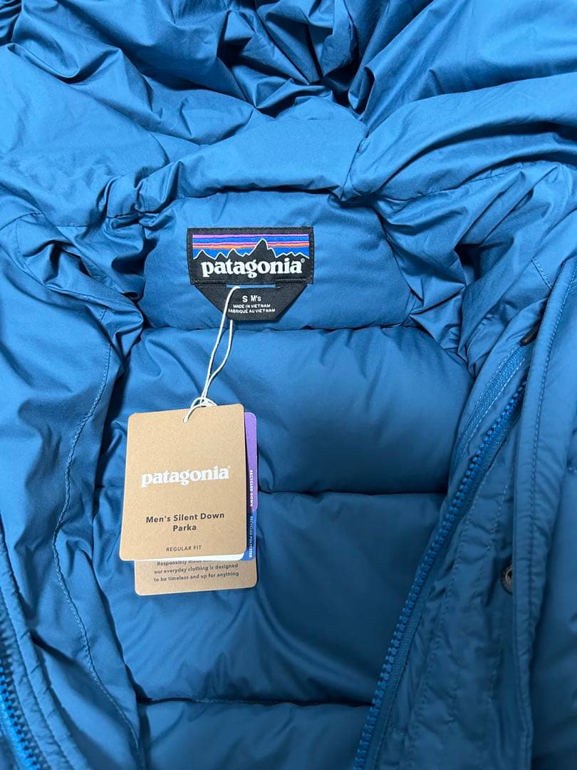 patagonia Men's Silent Down Parka 青