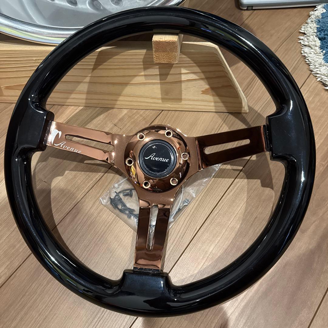 Avenue ステアリングホイール ブラック/ブロンズ