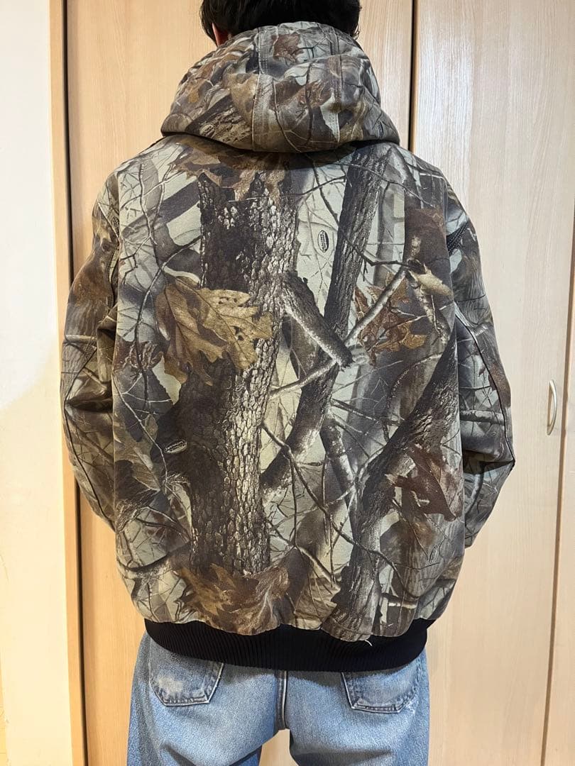 か*た様 美品　カーハート　Carhartt カモリアルツリー　アクティブジャケ