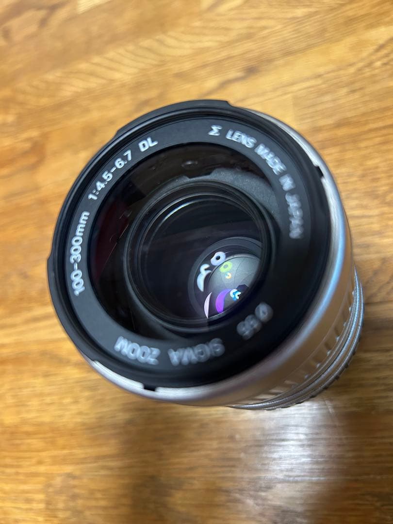 カメラ　レンズ