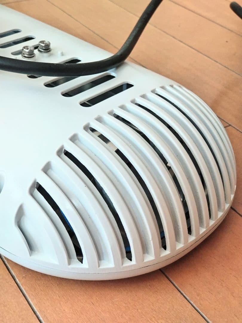 クレスターお風呂ヒーター　吊り下げ、壁付け両用モデル