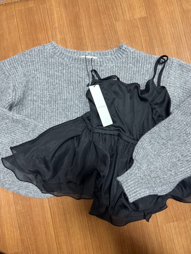 COCODEAL ペプラムブラウス×パフスリーブニット