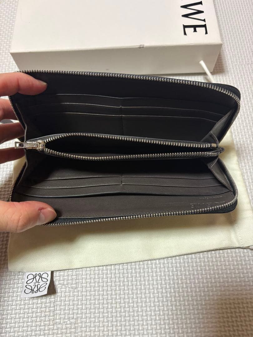 Loewe 長財布