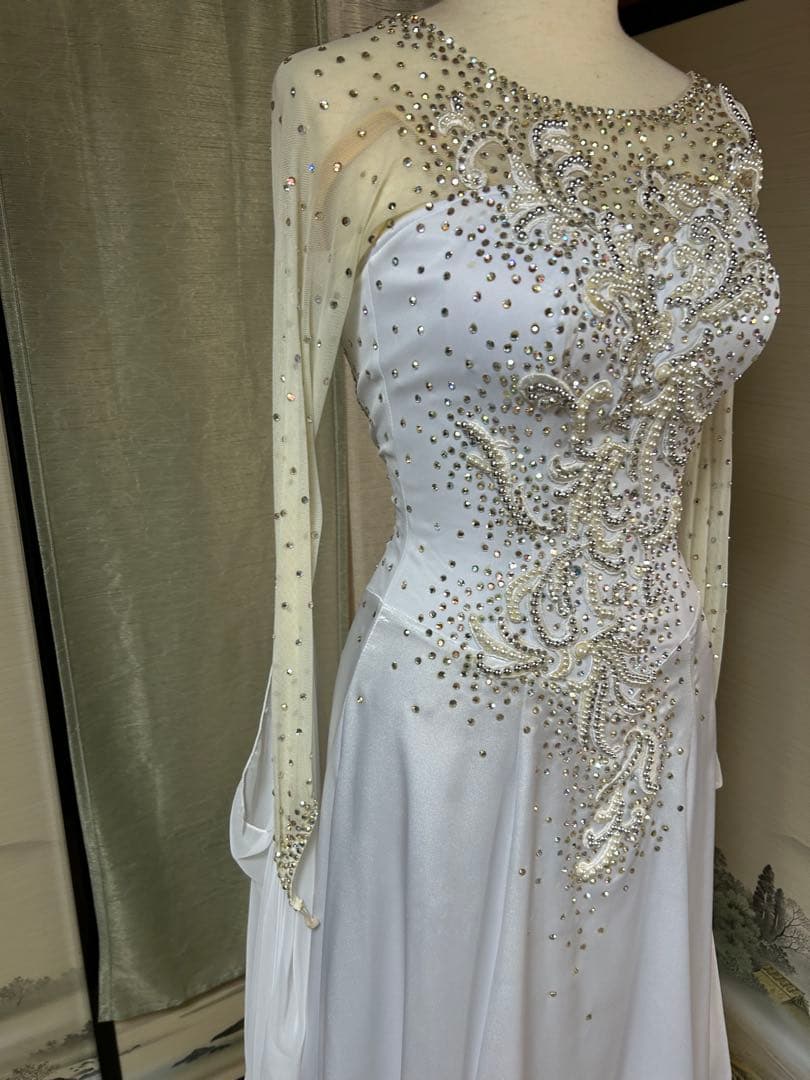 社交ダンスドレス ホワイトビーズ装飾長袖ダンスドレス Mサイズ