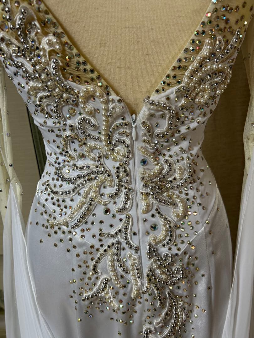 社交ダンスドレス ホワイトビーズ装飾長袖ダンスドレス Mサイズ