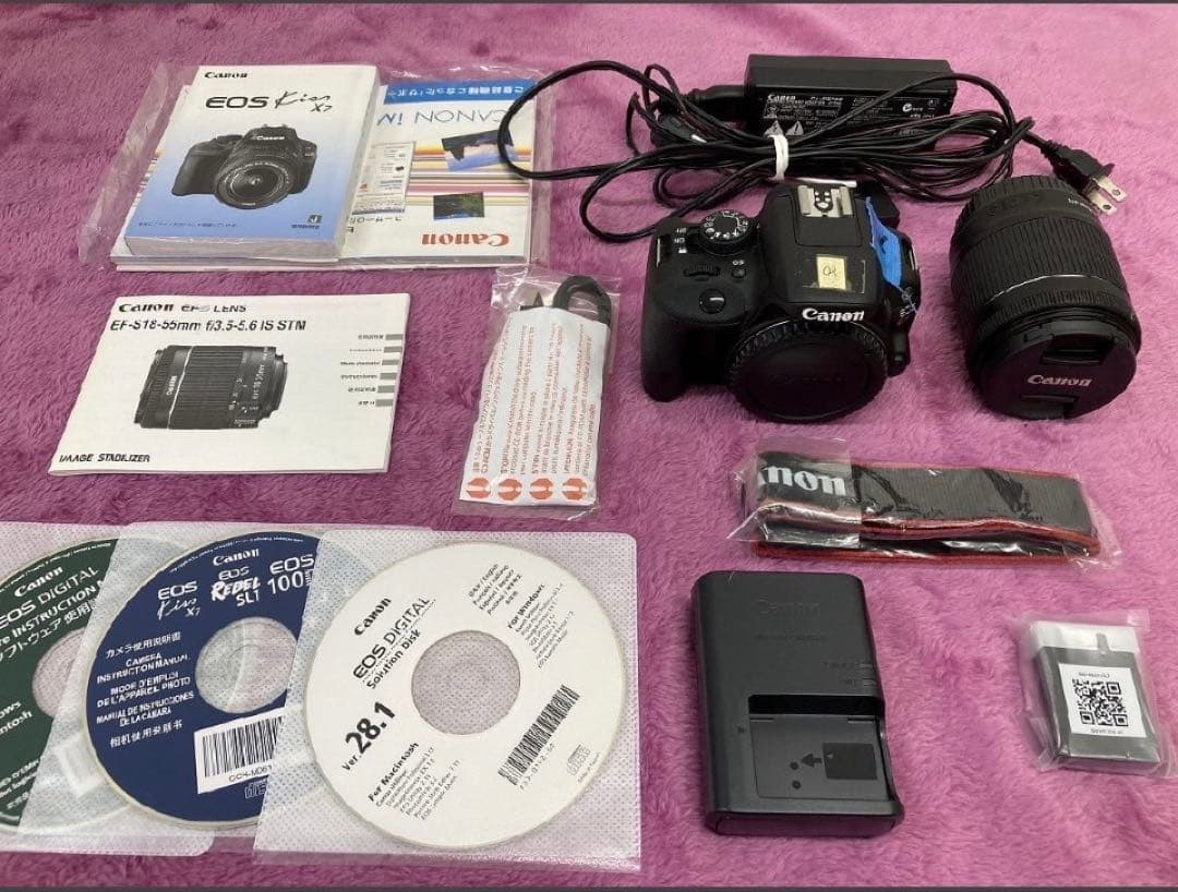 Canon EOS Kiss X7 デジタル一眼レフカメラ　ダブルズームキット1