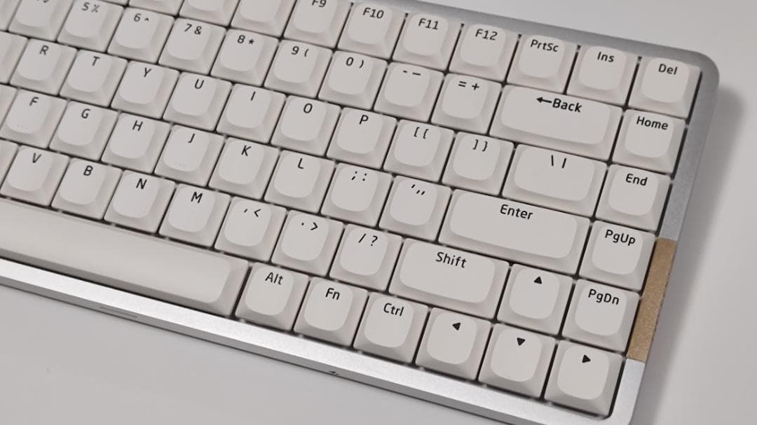 【美品！】静音仕様★LOFREE Flow 84（ホワイト）【静音ピンク軸】