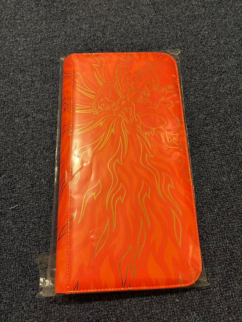 ポケモンカードゲーム　中国語版限定　リザードン模様ファイル+収納ボックス