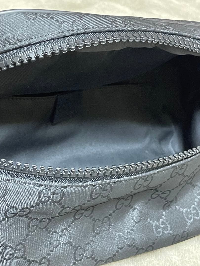 GUCCI グッチ GGナイロン ボディバッグ ショルダー ウェストポーチ