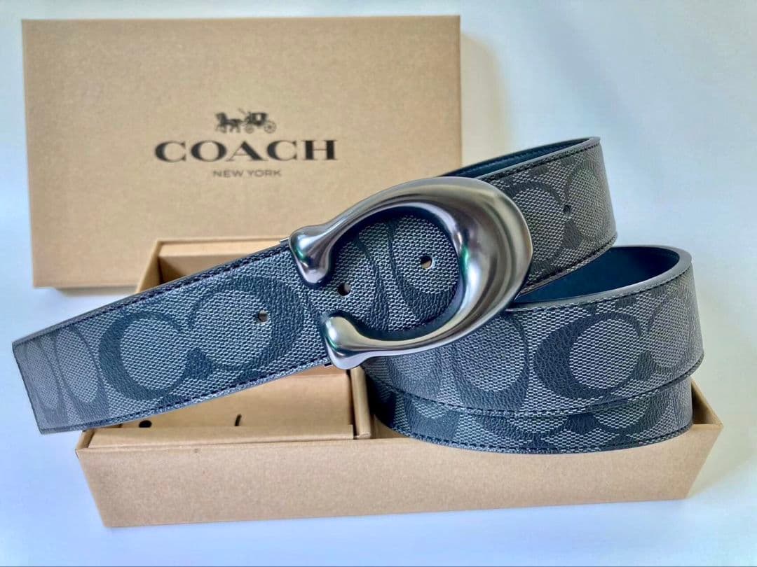 SALE♪コーチ　新品　リバーシブル　シグネチャー　ガンメタルバックル回転