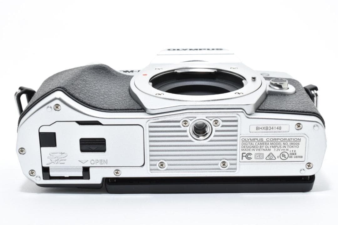 新品級 OLYMPUS OM-D E-M10 MarkIII ダブルズームキット