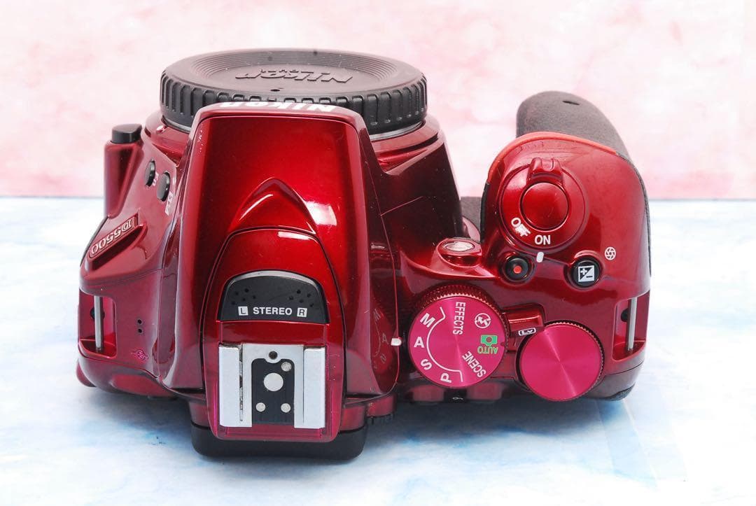 Nikon D5500☆Wレンズ☆一眼レフカメラ☆Wi-Fi☆レッドボディ