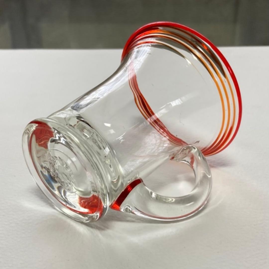 古いグラス カップ ウランガラス ⁇ 赤縁 持ち手付き 手作り 硝子 レトロ
