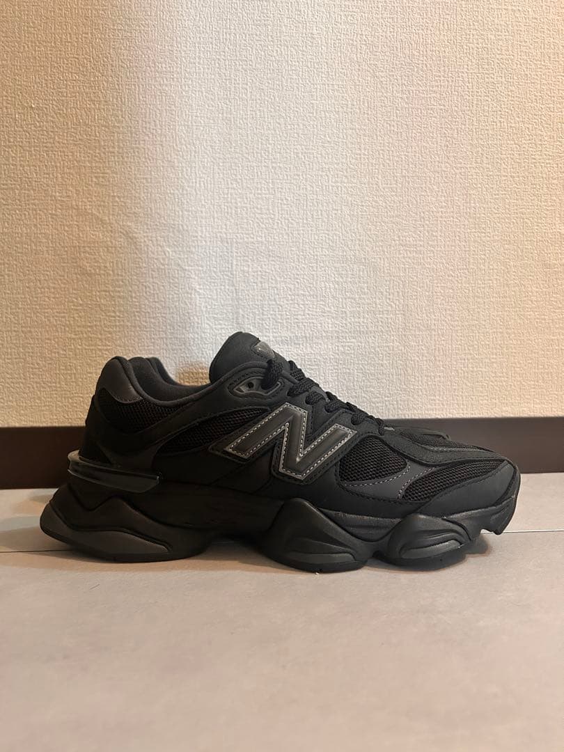 ニューバランス 9060 \"トリプルブラック\" 27cm