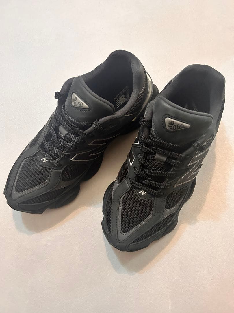 ニューバランス 9060 \"トリプルブラック\" 27cm