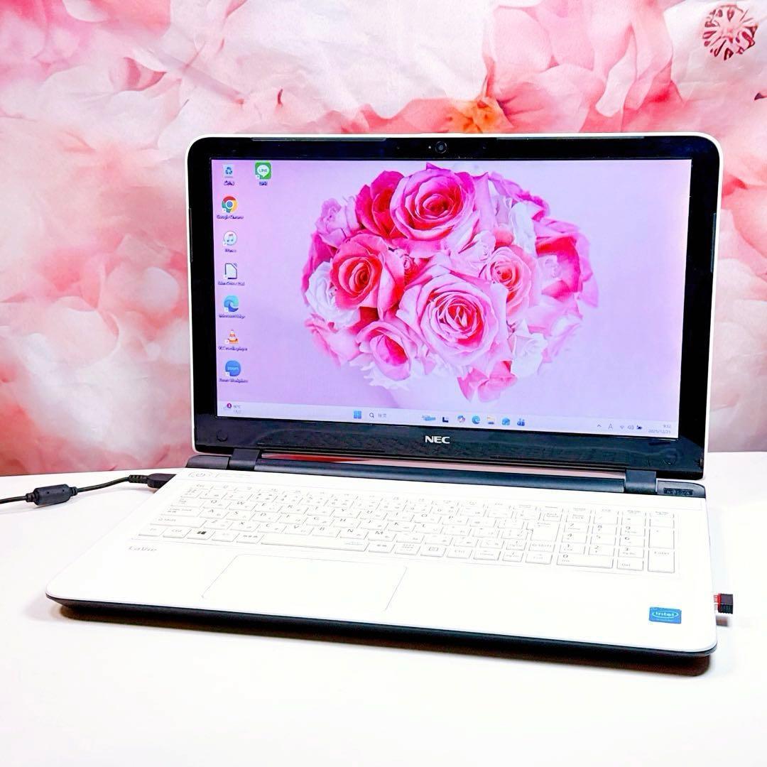 新品高速SSD✨windows11 ノートパソコン オフィス カメラ付薄型 白