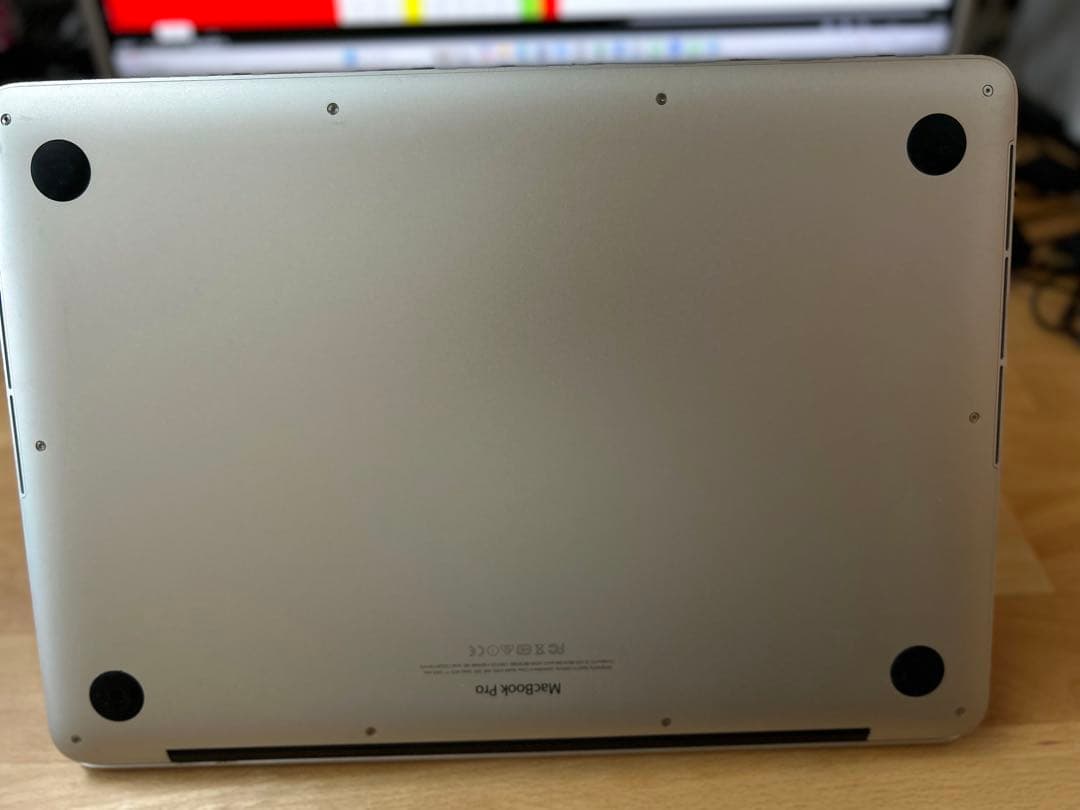 フェンスカーの世界様用37. MacBook Pro（１３インチ）