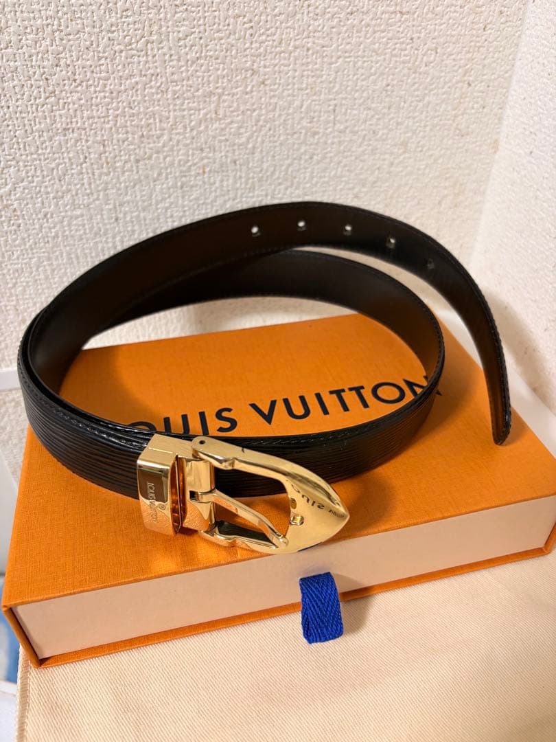 期間限定特別価格　国内正規　LOUIS VUITTON エピレザーベルト
