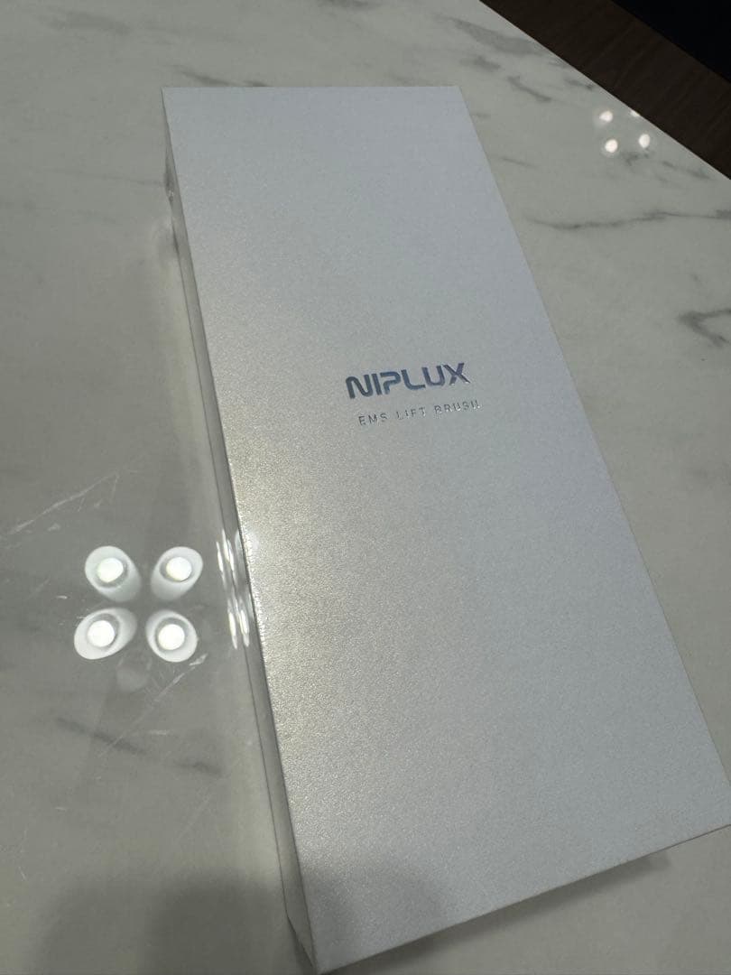 NIPLUX EMS LIFT BRUSH 美顔器　新品未使用